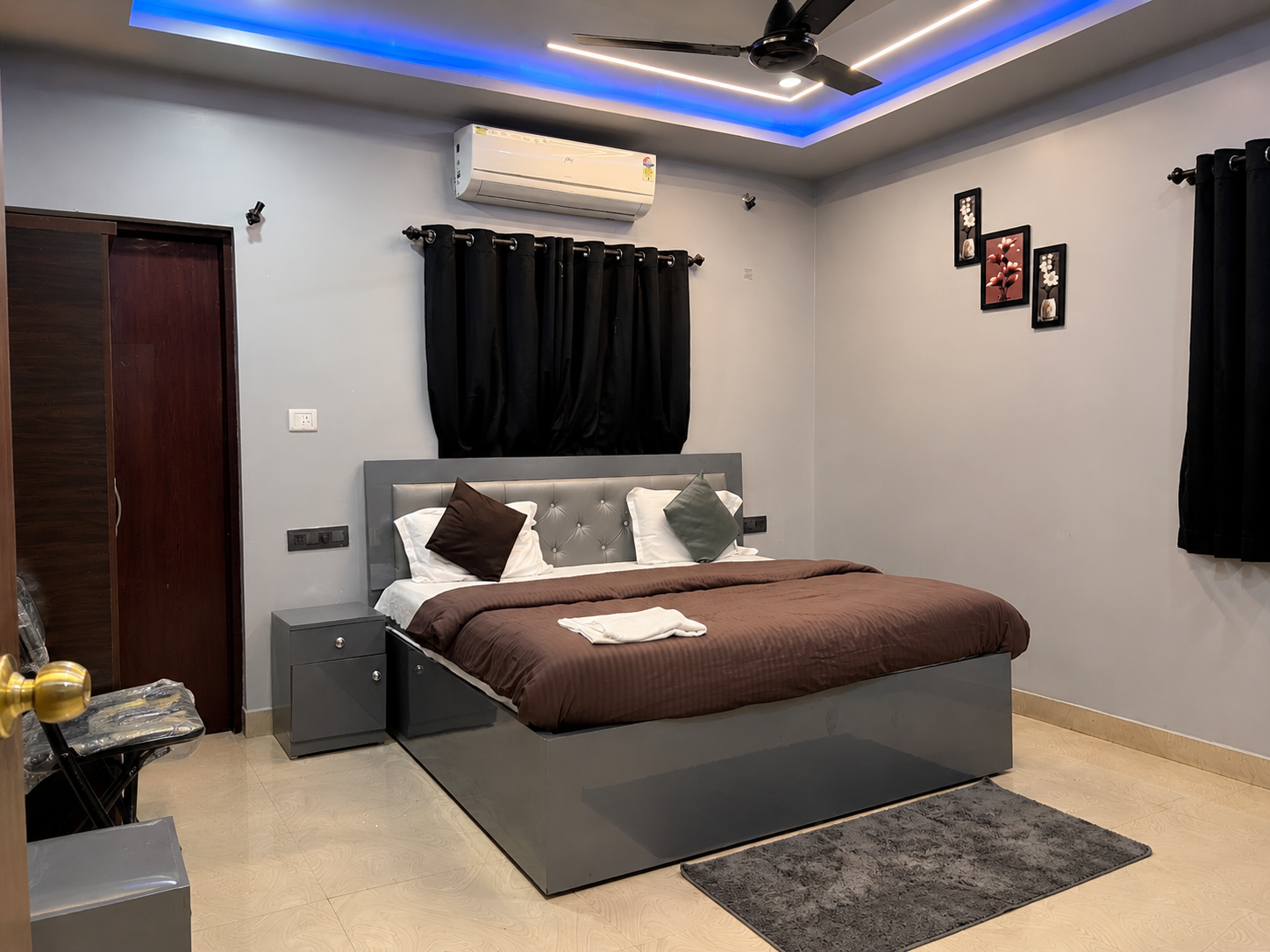 Deluxe room interior